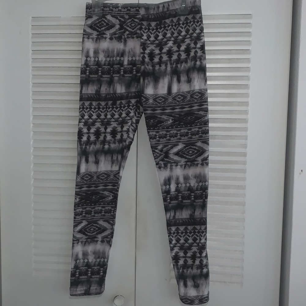 Black/White Junior Leggings